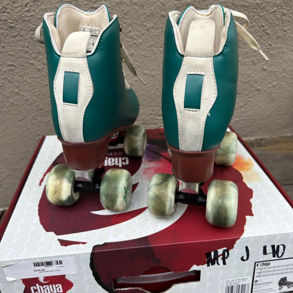 Chaya Melrose Premium Juniper Green Roller Skates Size 40 - Picture 6 of 11